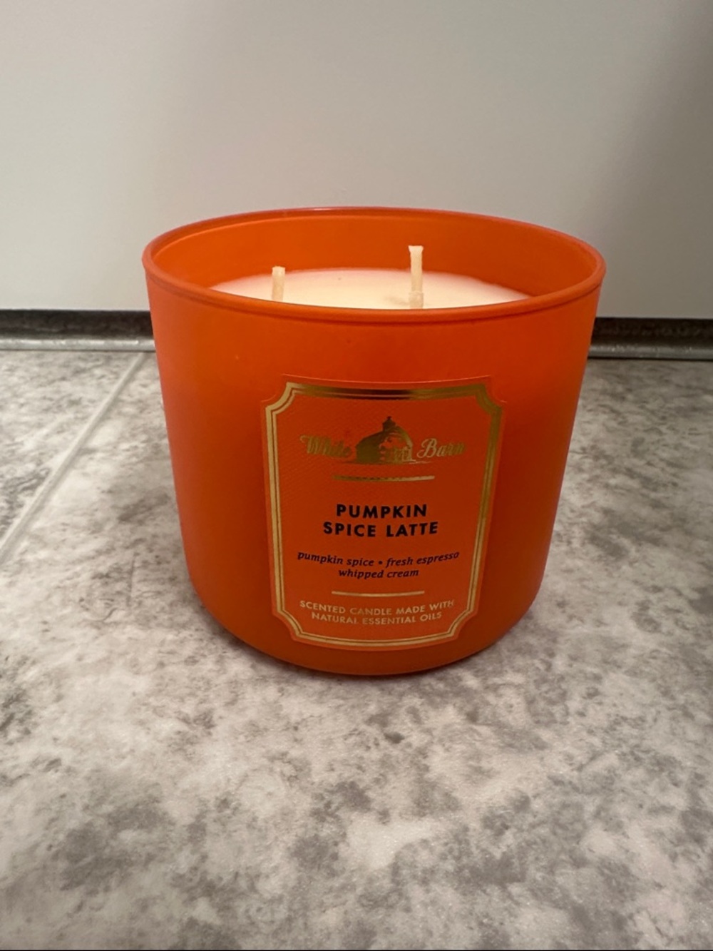 White Barn Pumpkin Spice Latte Candle - Three Wick